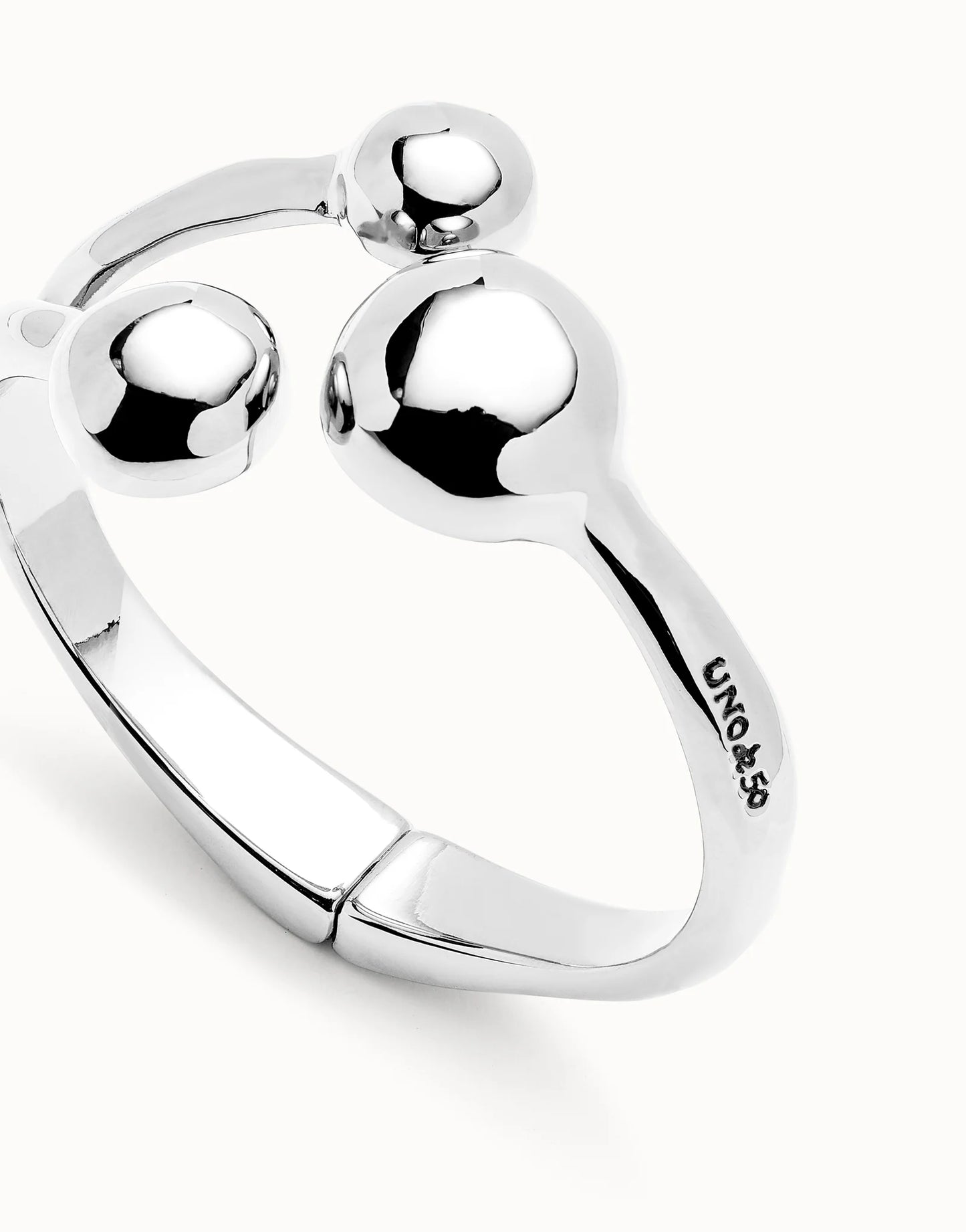 Cuff bracelet with three beads