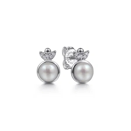 925 Sterling Silver Diamond Bujukan Pearl Stud Earrings