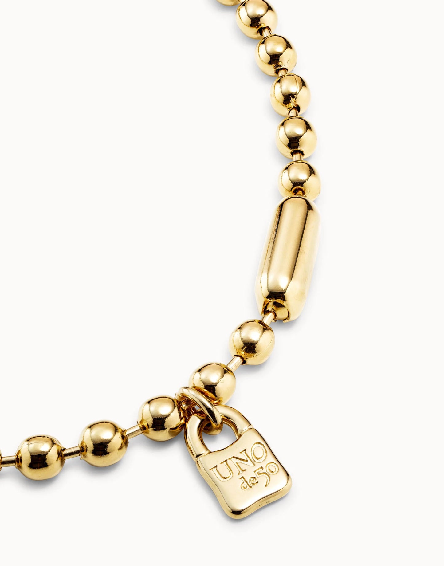 Short beaded necklace with padlock 18k gold plated