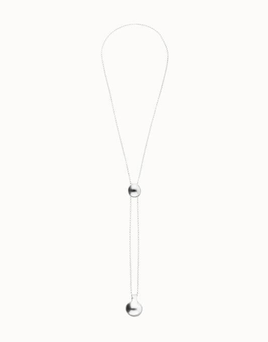 Long necklace with an adjustable chain and two weights