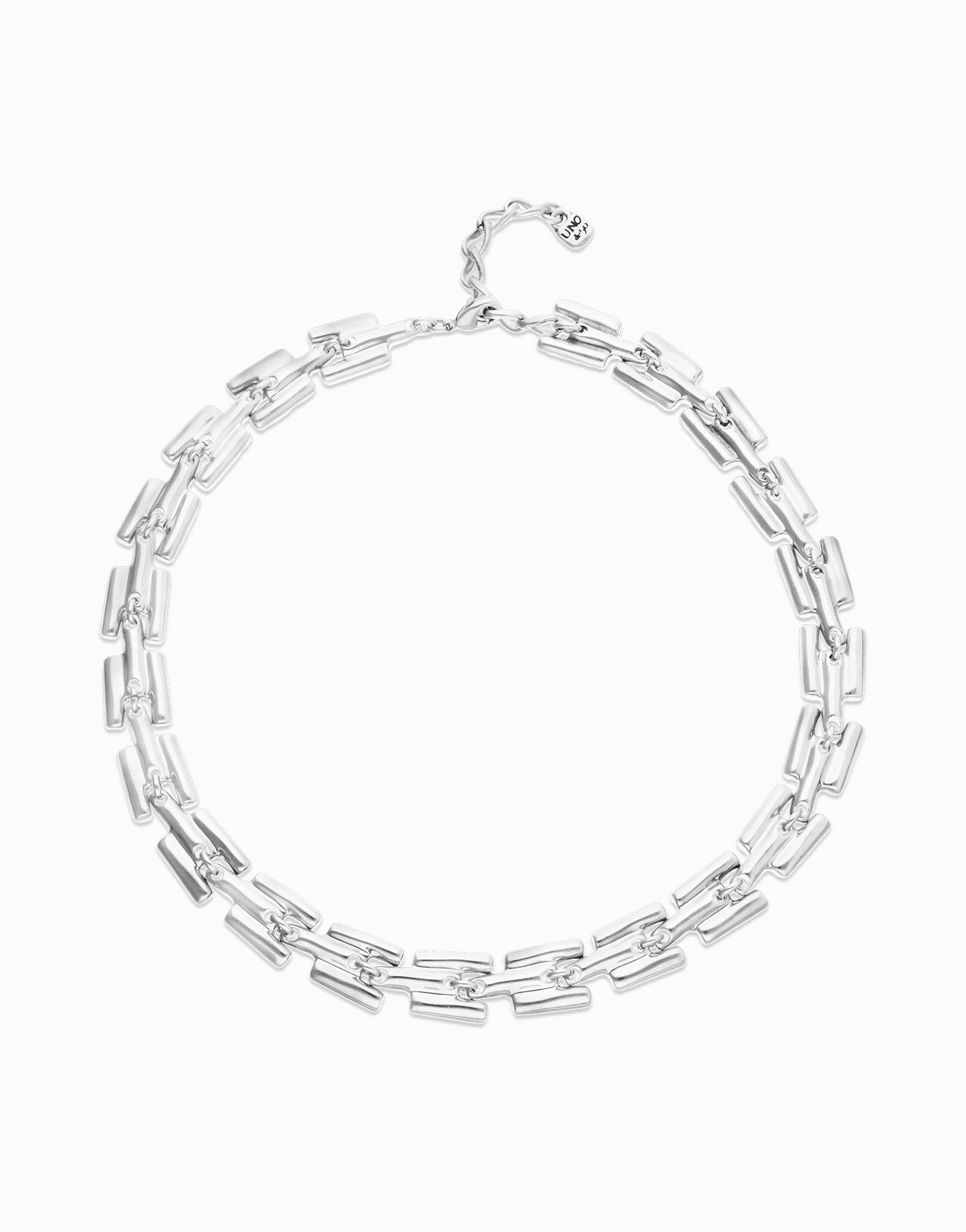 Square links chain necklace