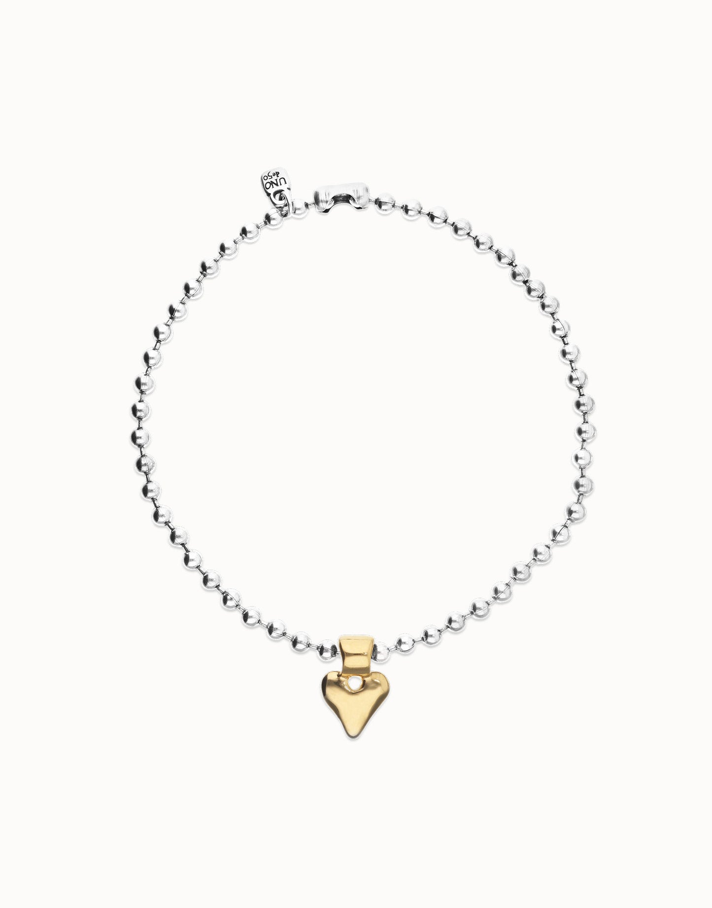 Beaded short necklace with heart detail
