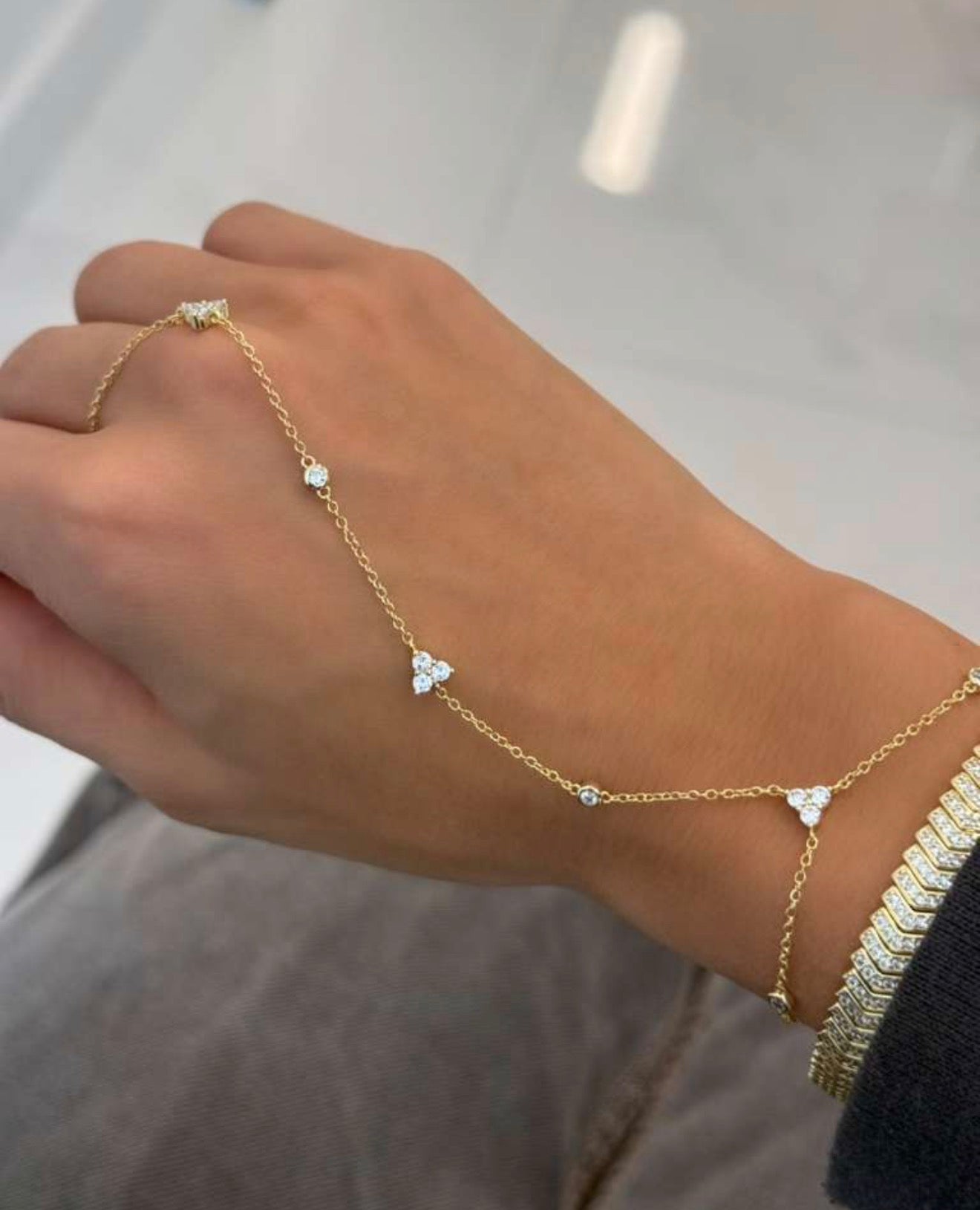 Trio Spark Hand Chain