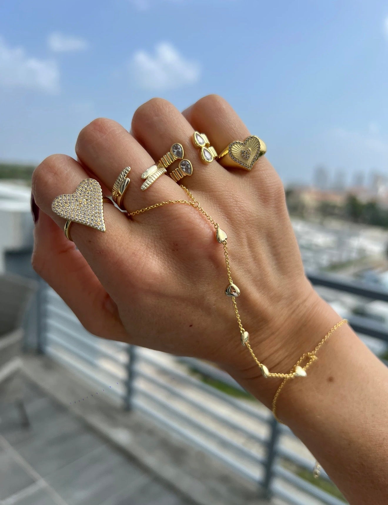 Puff Heart Hand Chain