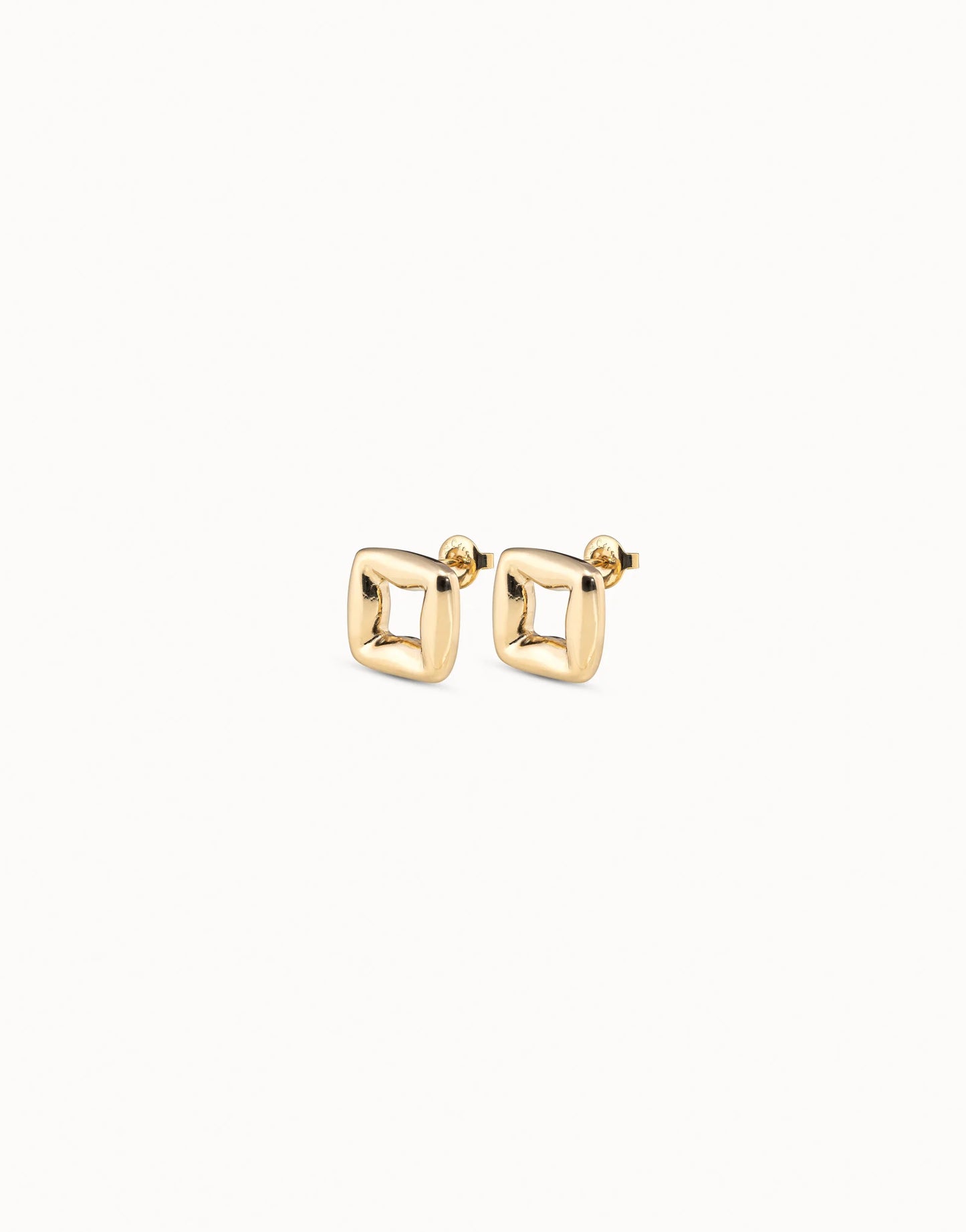Square stud earrings