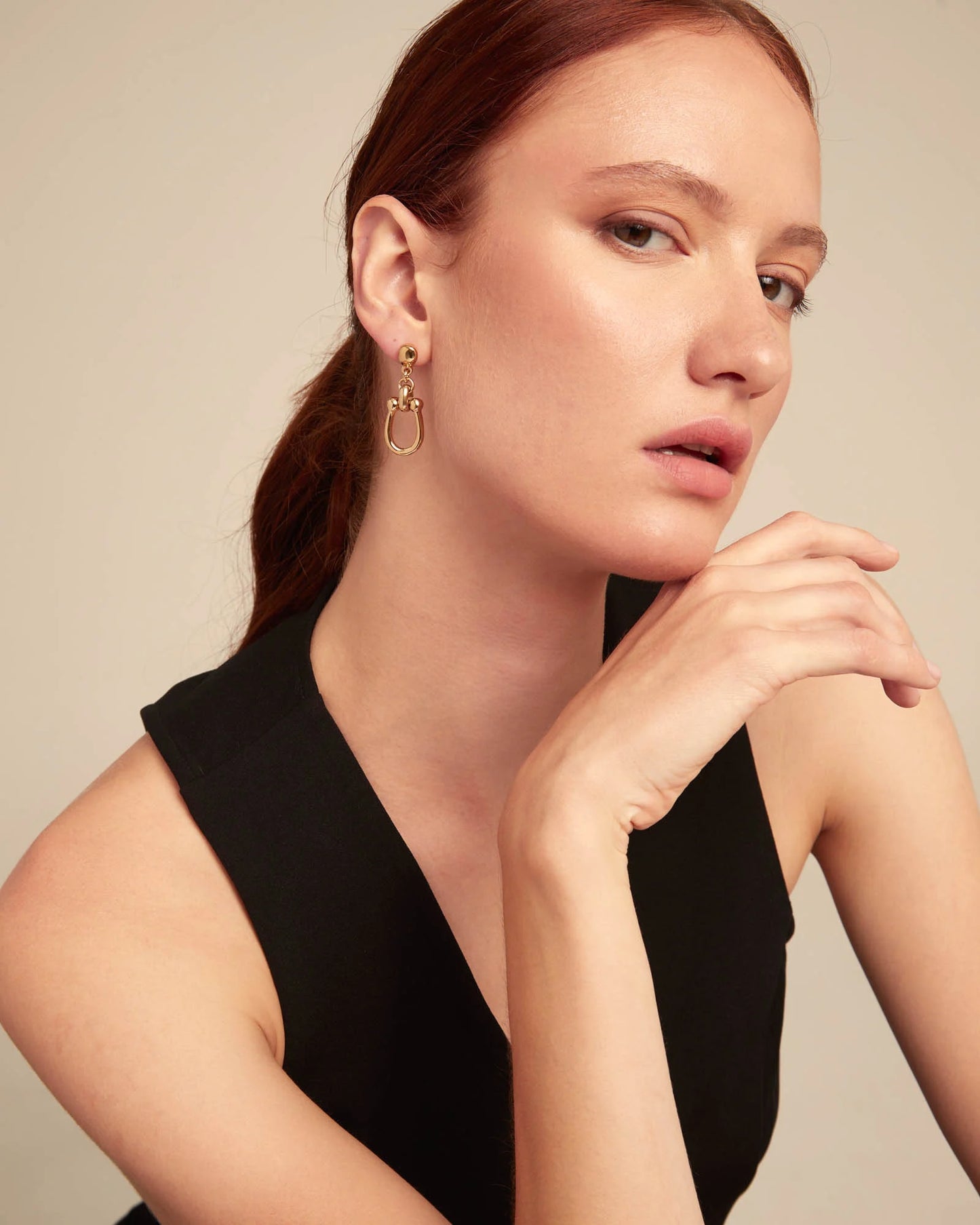 Drop earrings with medium sized link