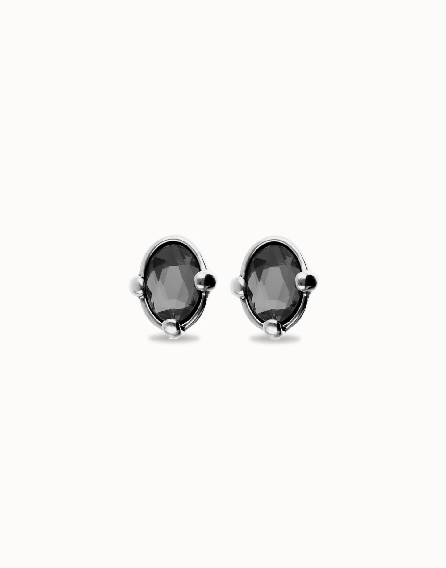 Studs with black oval faceted crystals