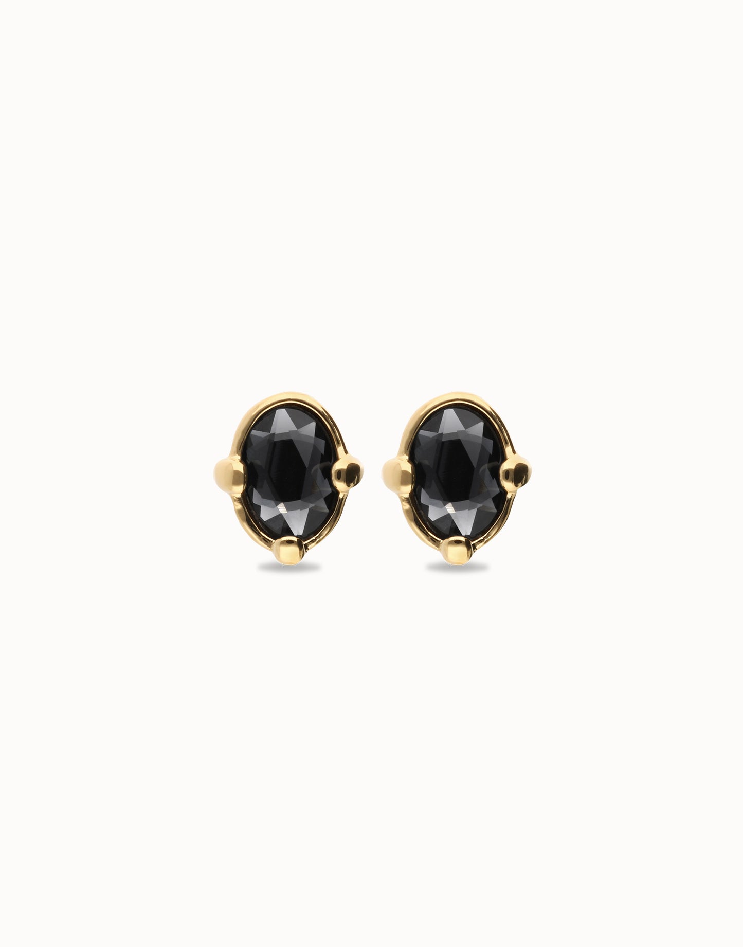 Studs with black oval faceted crystals