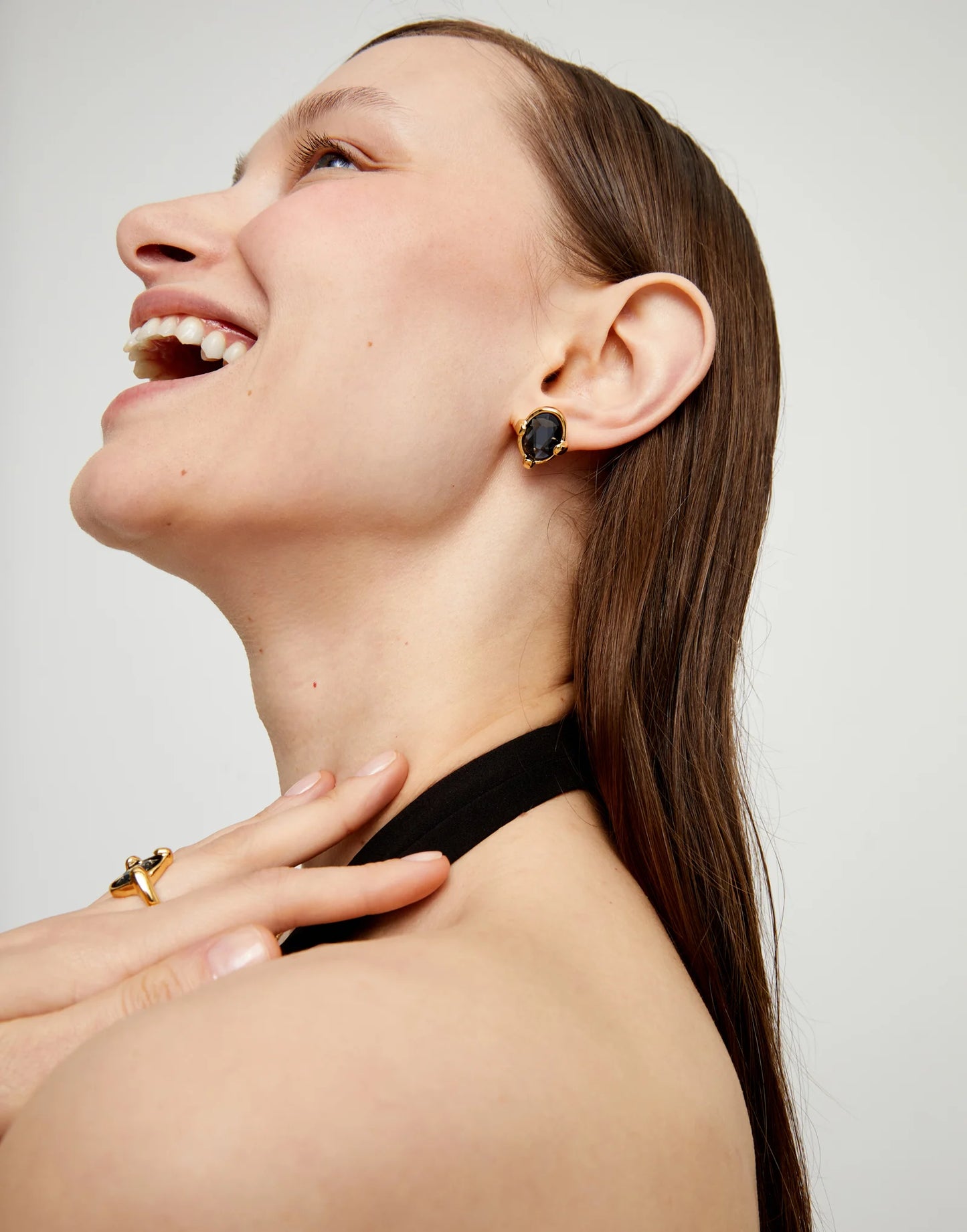 Studs with black oval faceted crystals