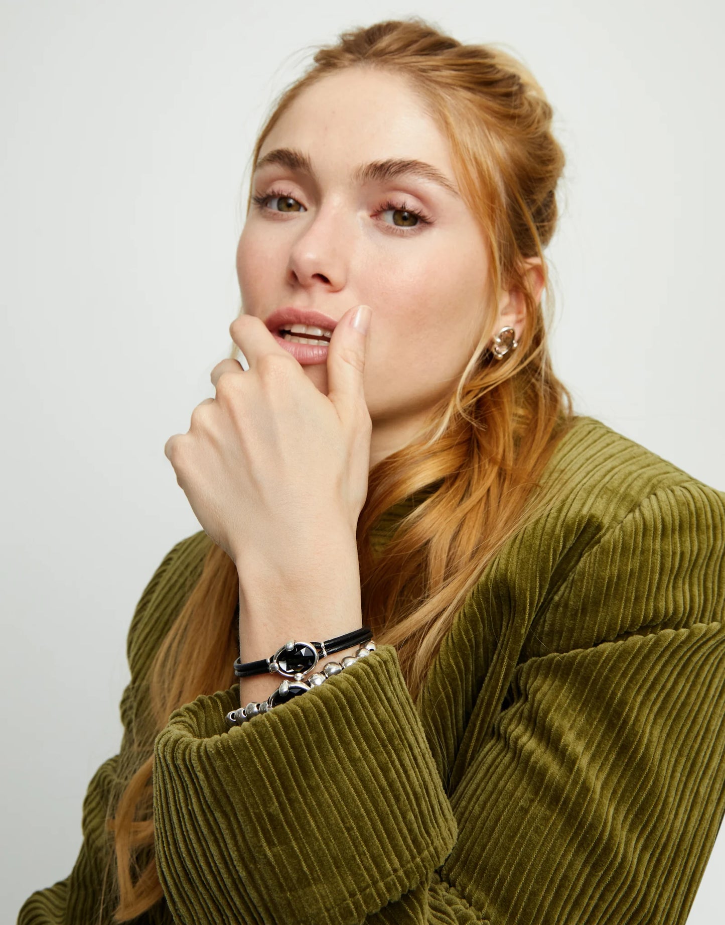 Leather bracelet with faceted black oval crystal