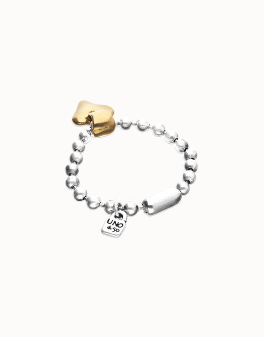 Bead bracelet with heart detail
