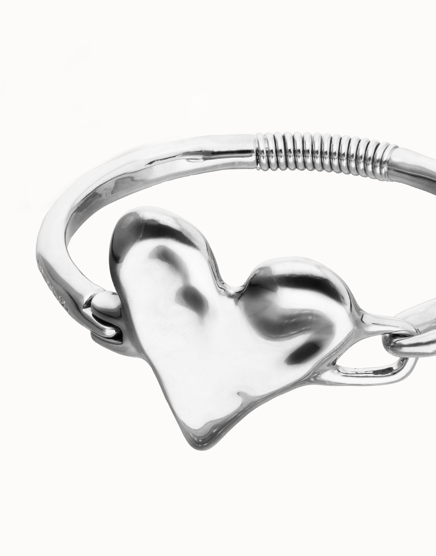 Bangle bracelet with heart detail