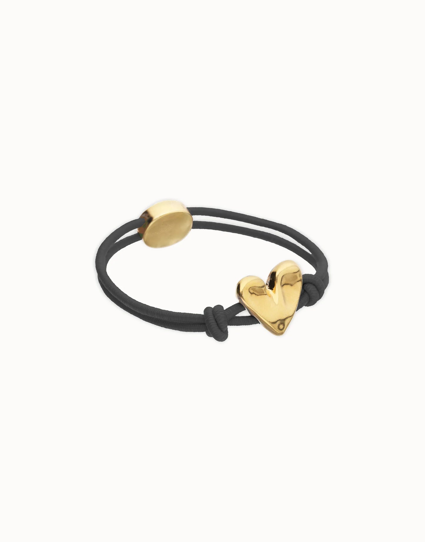 Black elastic thread bracelet with heart